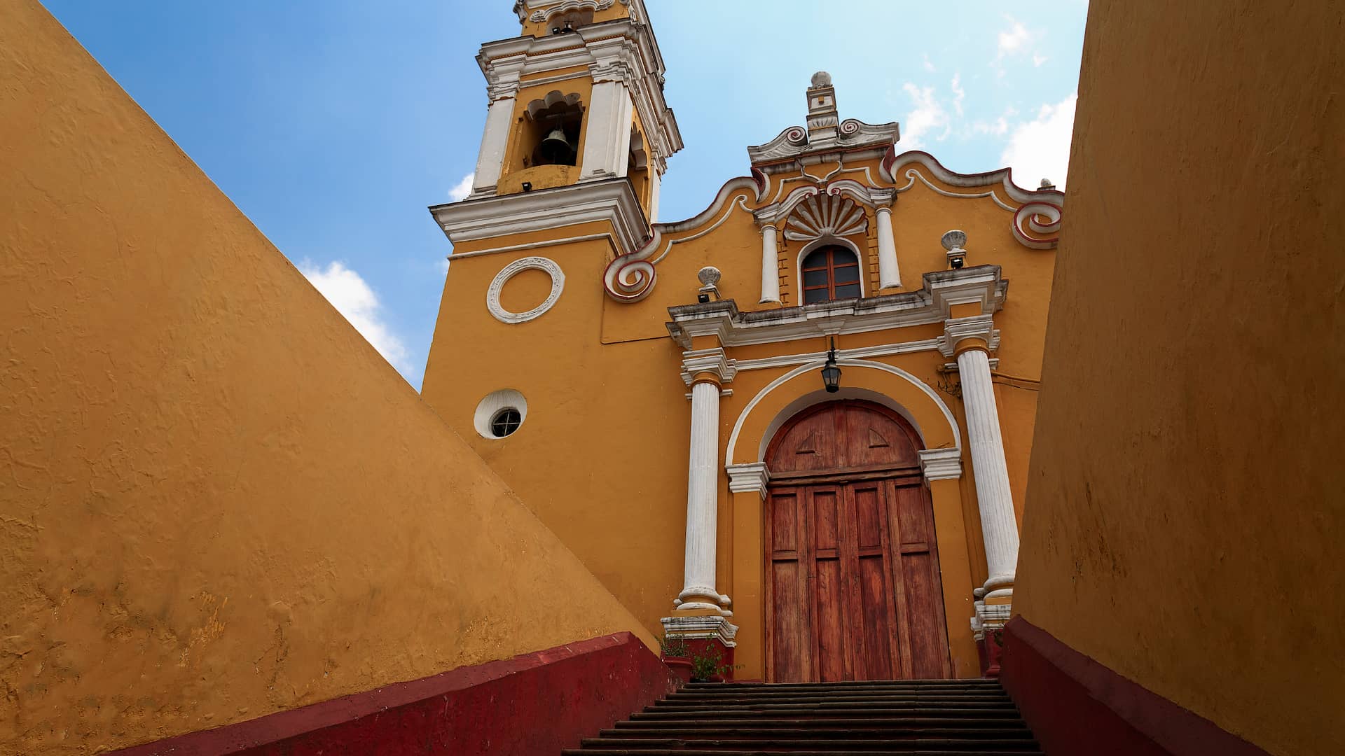 Iglesia de San José en Xalapa donde es posible encontrar una sucursal de compañía telefónica att
