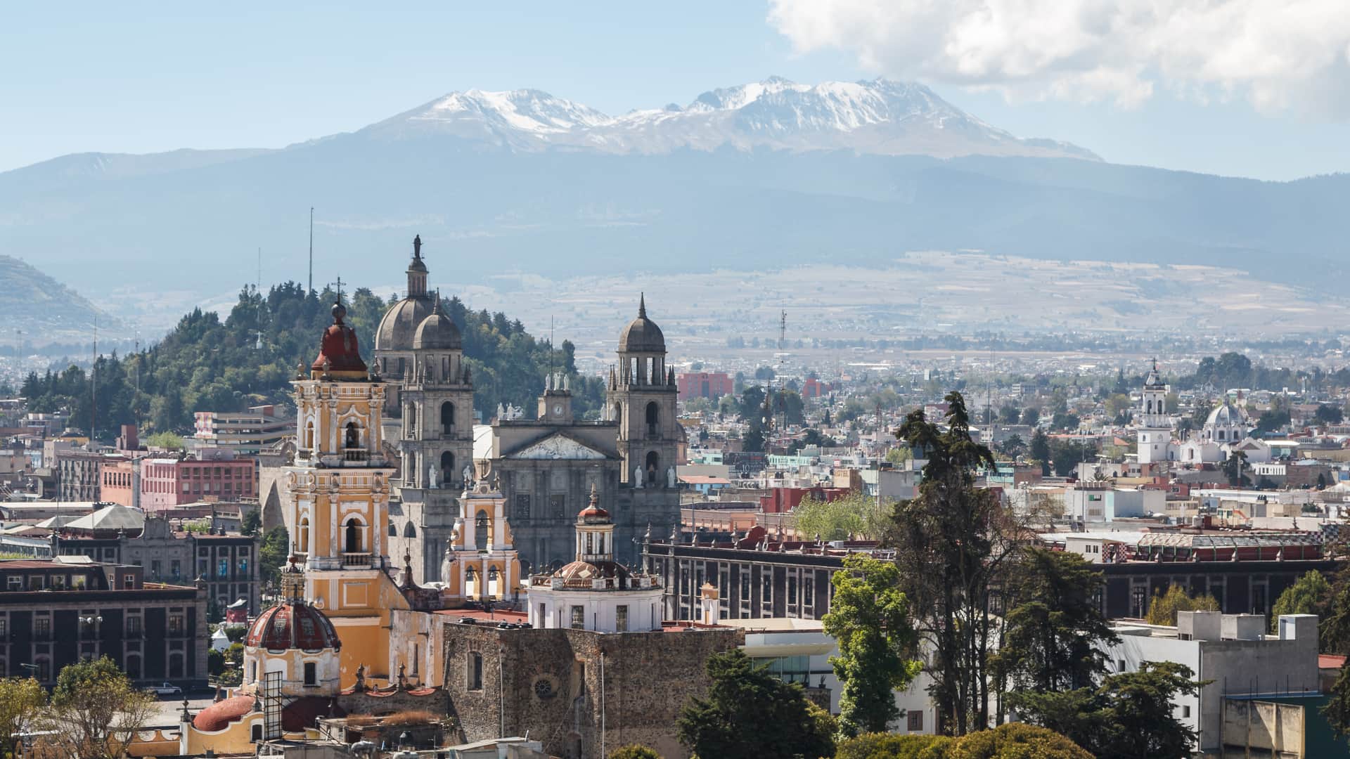 vista aerea del casco historico de toluca para indicar las localidades con internet de mexico