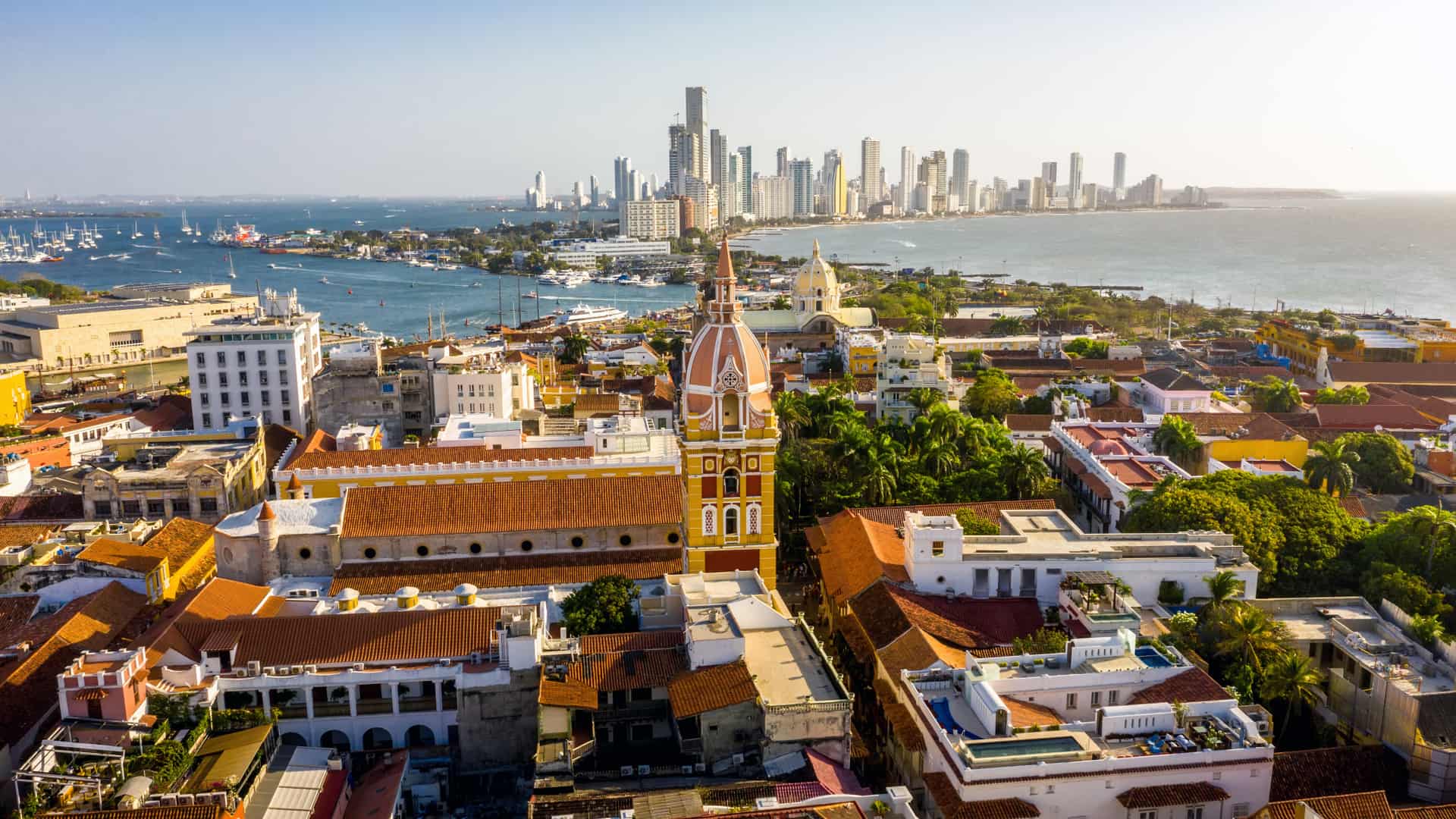 Vista área de Cartagena, Colombia, es recomendable viajar con un chip de internet para no tener problemas con el roaming