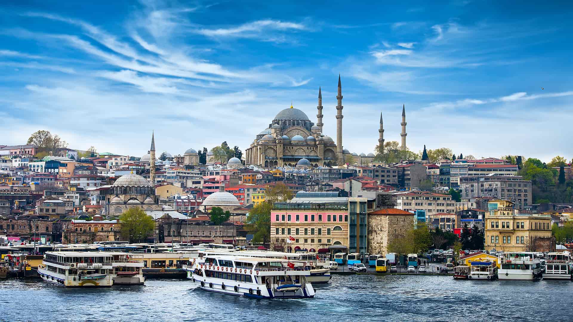 Preciosa vista de Estambul, Turquía, es recomendable viajar con un chip de internet para nuestro celular