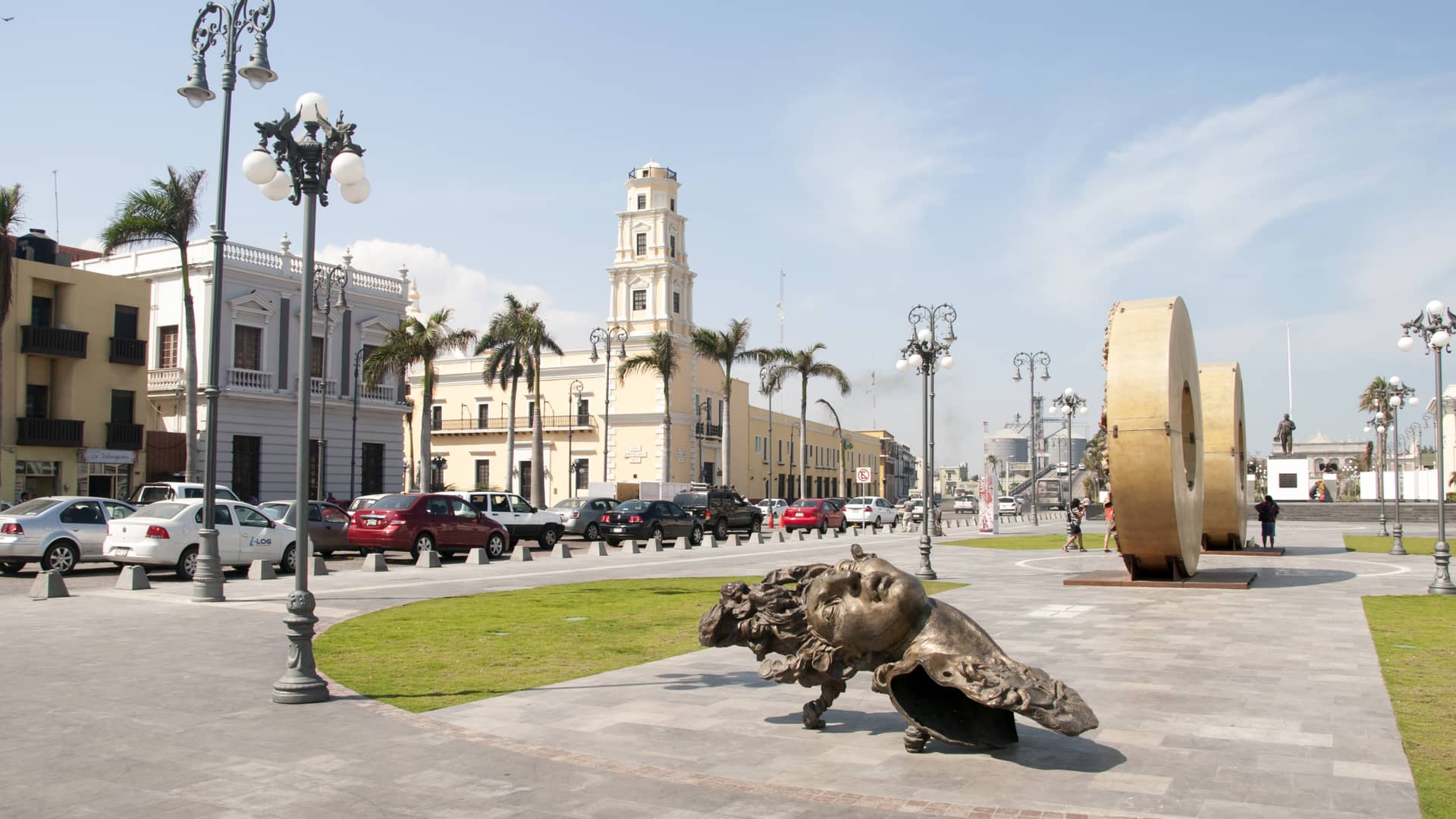 Centro urbano de Veracruz que es una ciudad que dispone de sucursales de la empresa telcel